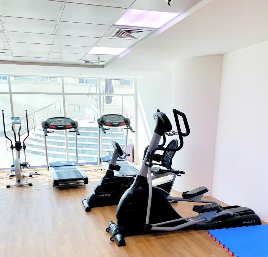 5 Star Serviced Apartment With Beach Access In The Heart Of Dubai Marina Free Welcome Gift Box Upon Arrival Екстериор снимка