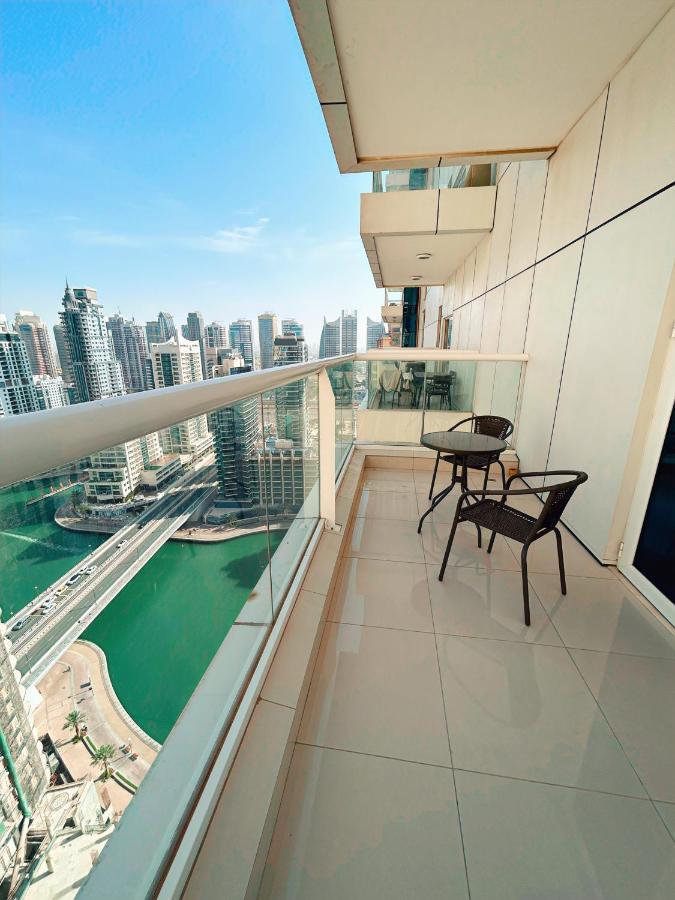 5 Star Serviced Apartment With Beach Access In The Heart Of Dubai Marina Free Welcome Gift Box Upon Arrival Екстериор снимка