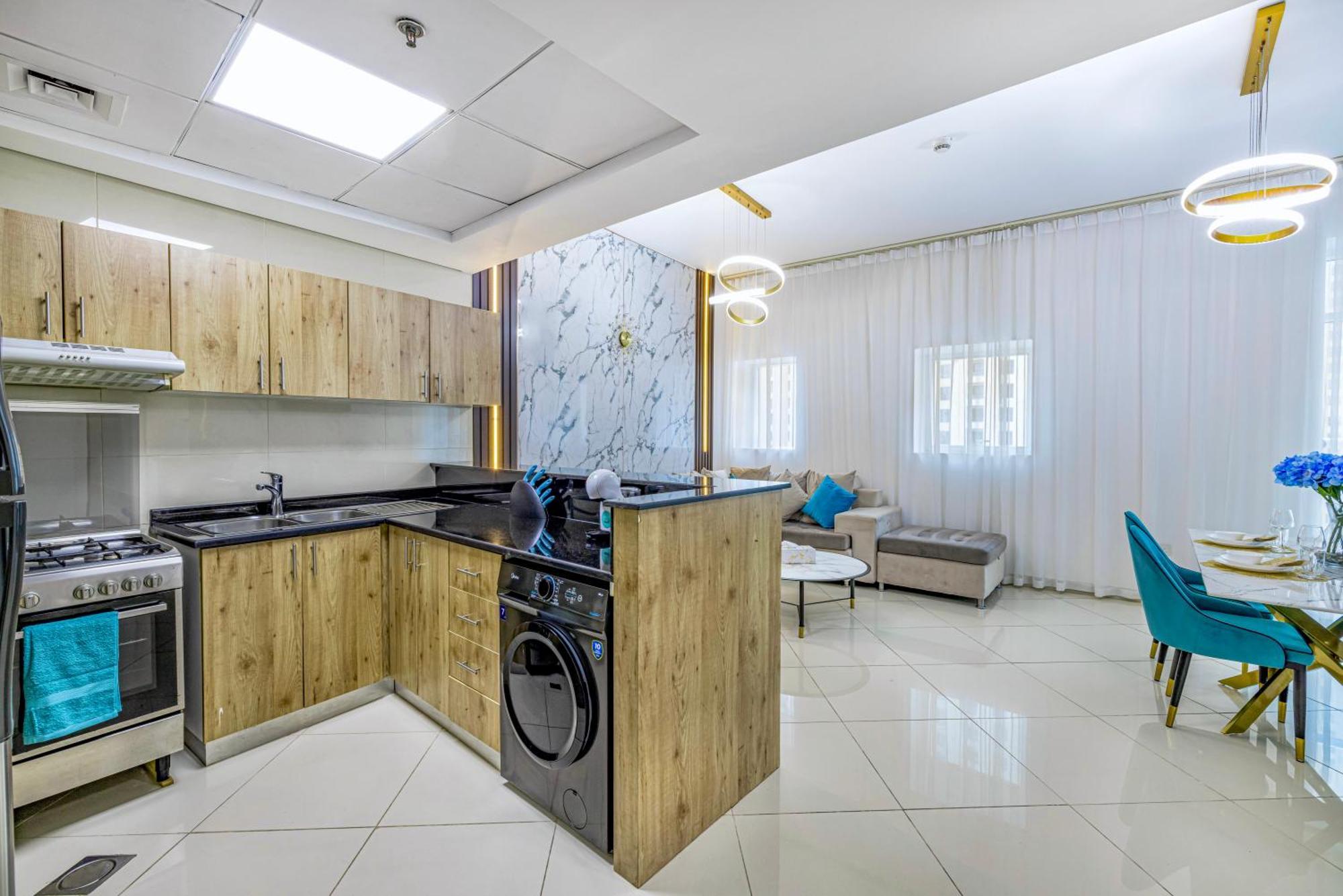 5 Star Serviced Apartment With Beach Access In The Heart Of Dubai Marina Free Welcome Gift Box Upon Arrival Екстериор снимка