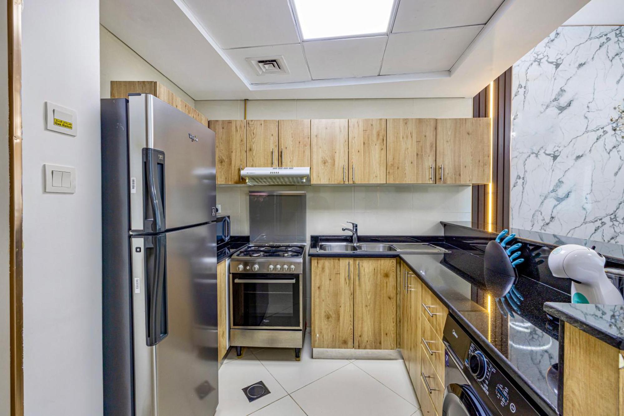 5 Star Serviced Apartment With Beach Access In The Heart Of Dubai Marina Free Welcome Gift Box Upon Arrival Екстериор снимка